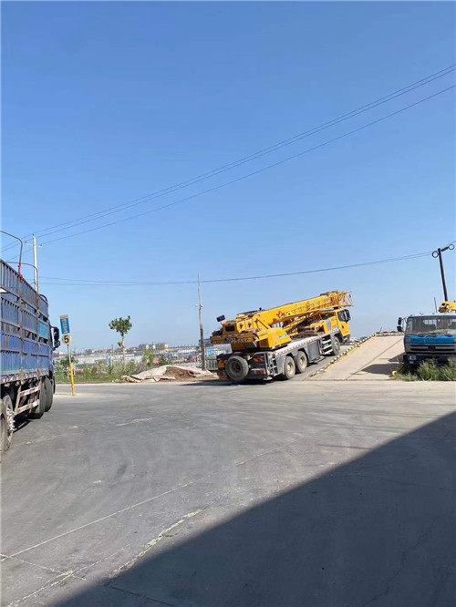 崂山区25吨吊车的租赁价格大概是多少？