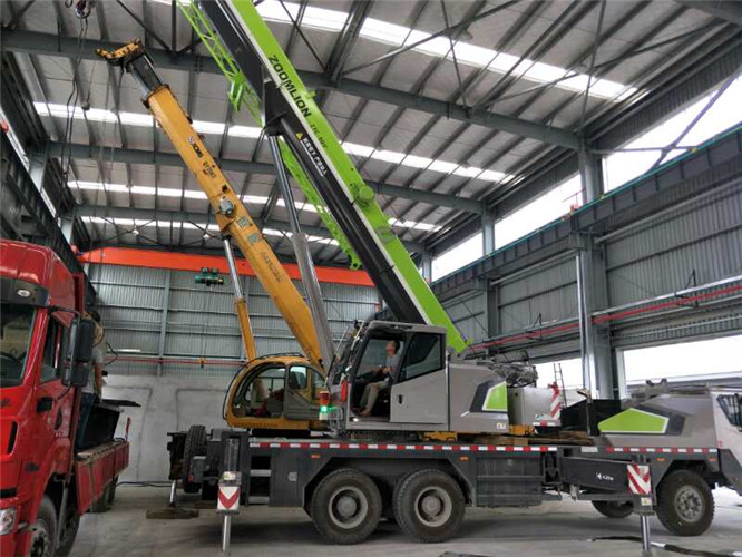 崂山区高空车出租需要注意哪些安全事项？